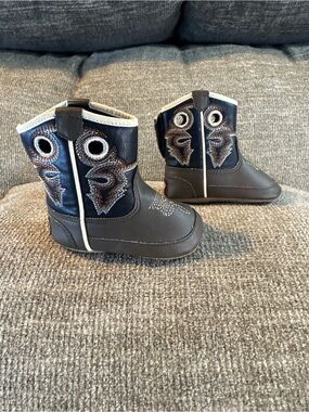 M&F Infant Baby Bucker Trace Brown & Black Booties